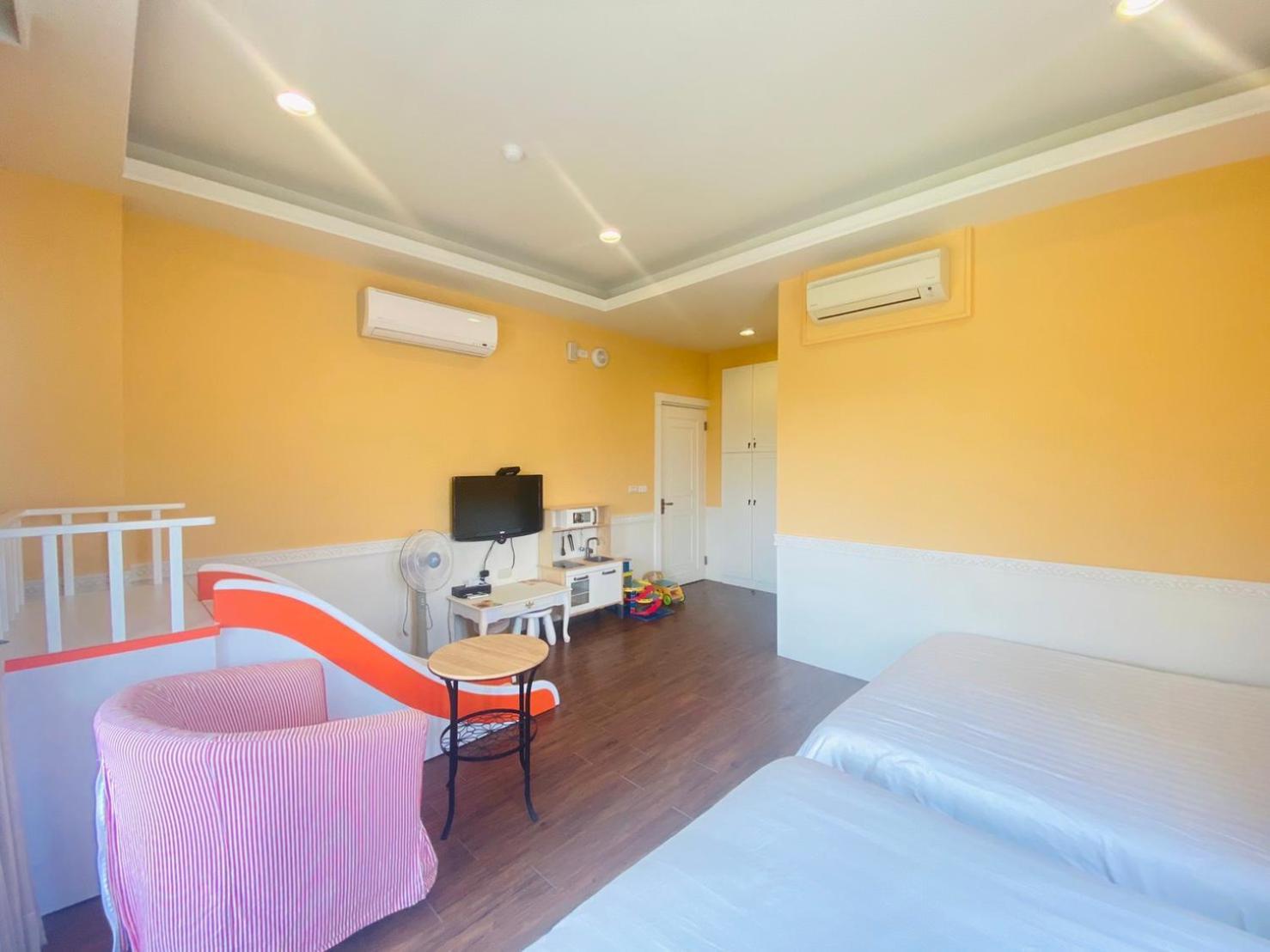 伊莎愛莉溜滑梯親子民宿 Wujie Room photo