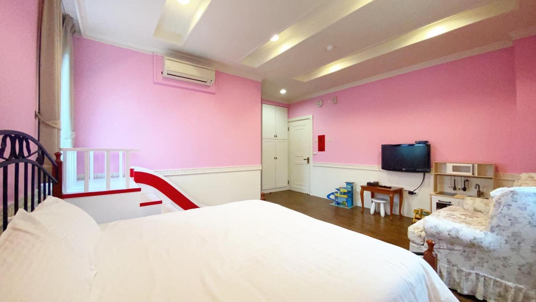 伊莎愛莉溜滑梯親子民宿 Wujie Room photo